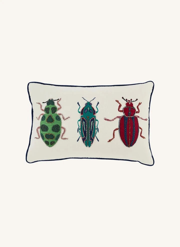 Anna + Nina - "Bugging You" Cojín | Blanco