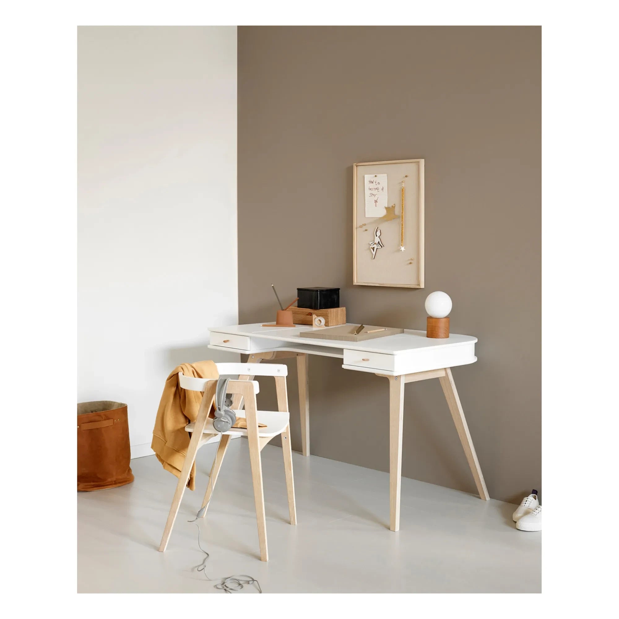 Oliver Furniture - Mesa y silla de madera, 72 cm | Blanco