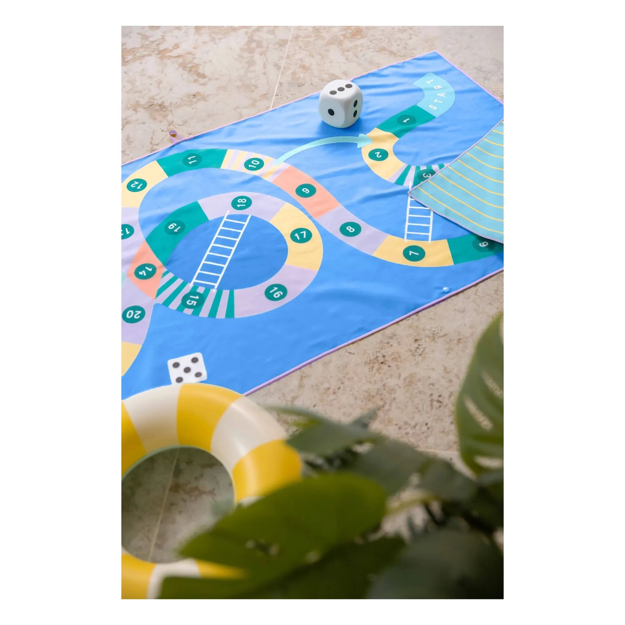 Quut - Toalla de playa de microfibra Echelle et Serpent | Azul