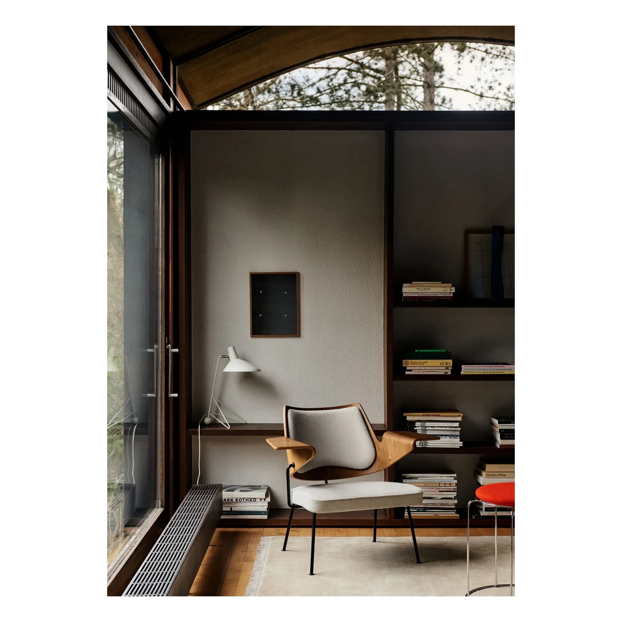 & Tradition - sillón RD8, Robin Day | Gris claro