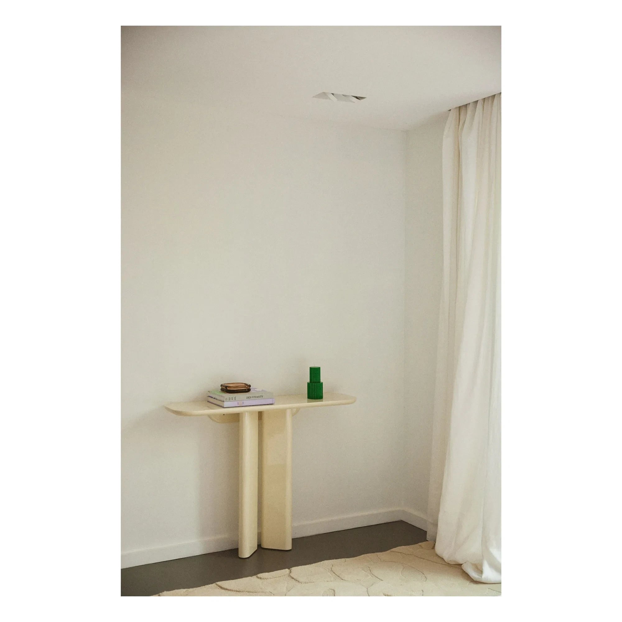 Gabrielle Paris - Consola de madera lacada Lake | Crema