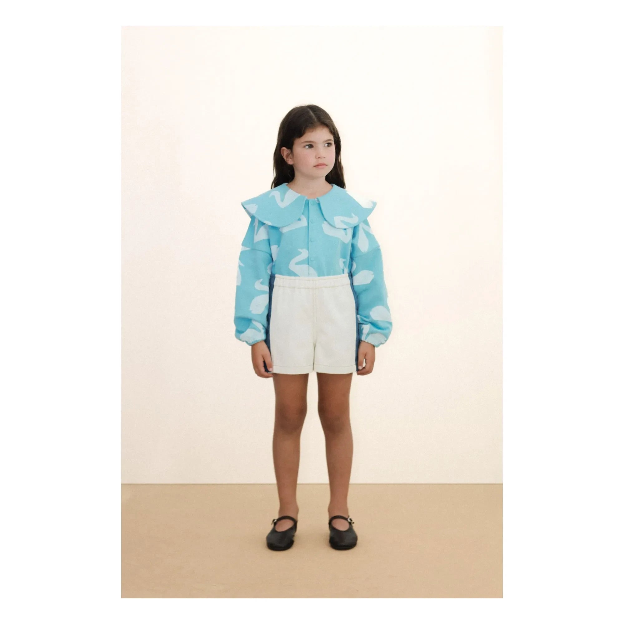 Tinycottons - Sudadera con cuello abotonado Cisnes | Azul claro