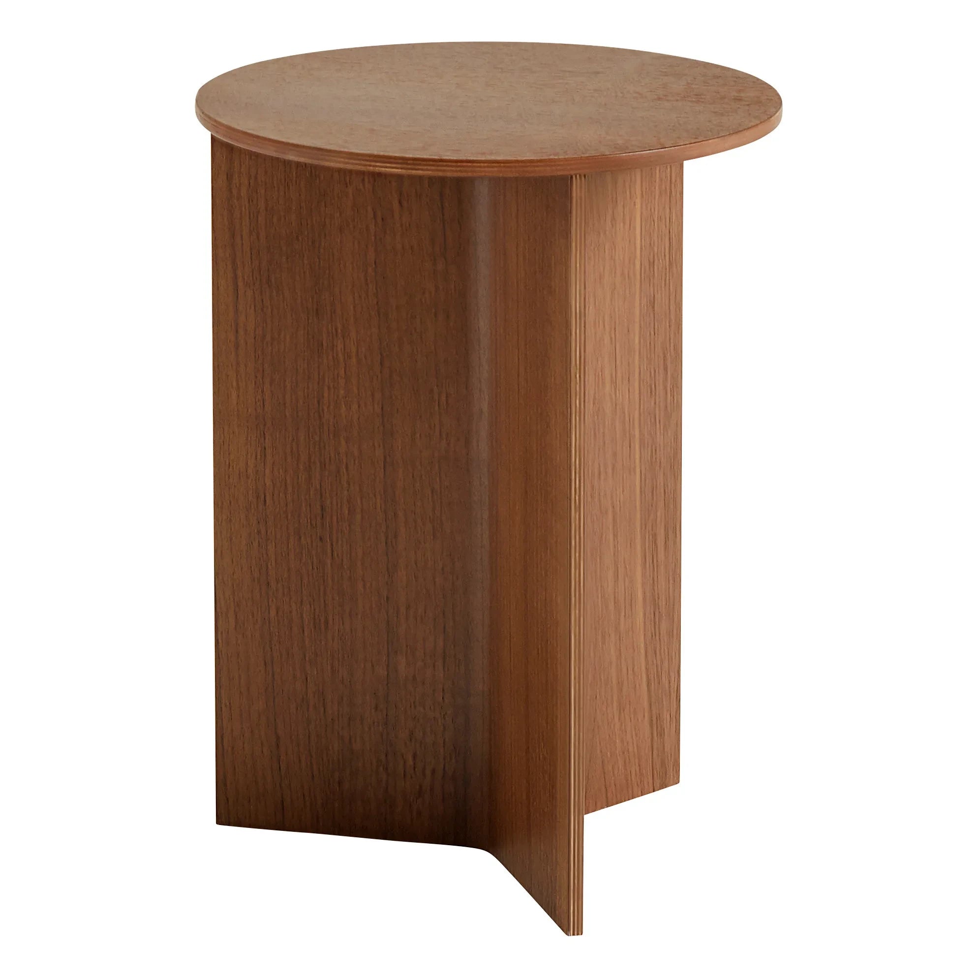 Hay - Mesa auxiliar redonda de madera ranurada | Nogal