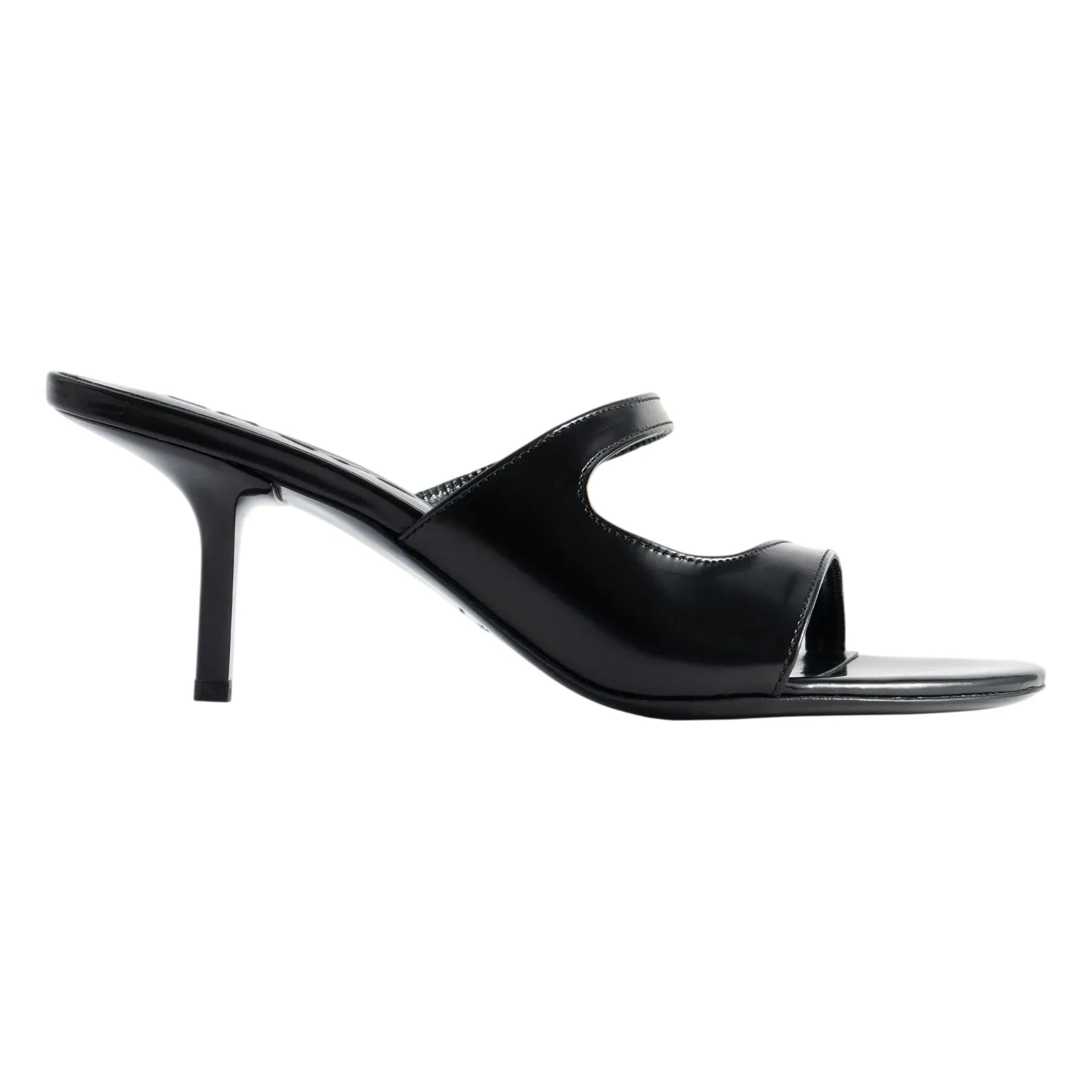 BY FAR - Zapatos de tacón Serena de piel semivernizada | Negro