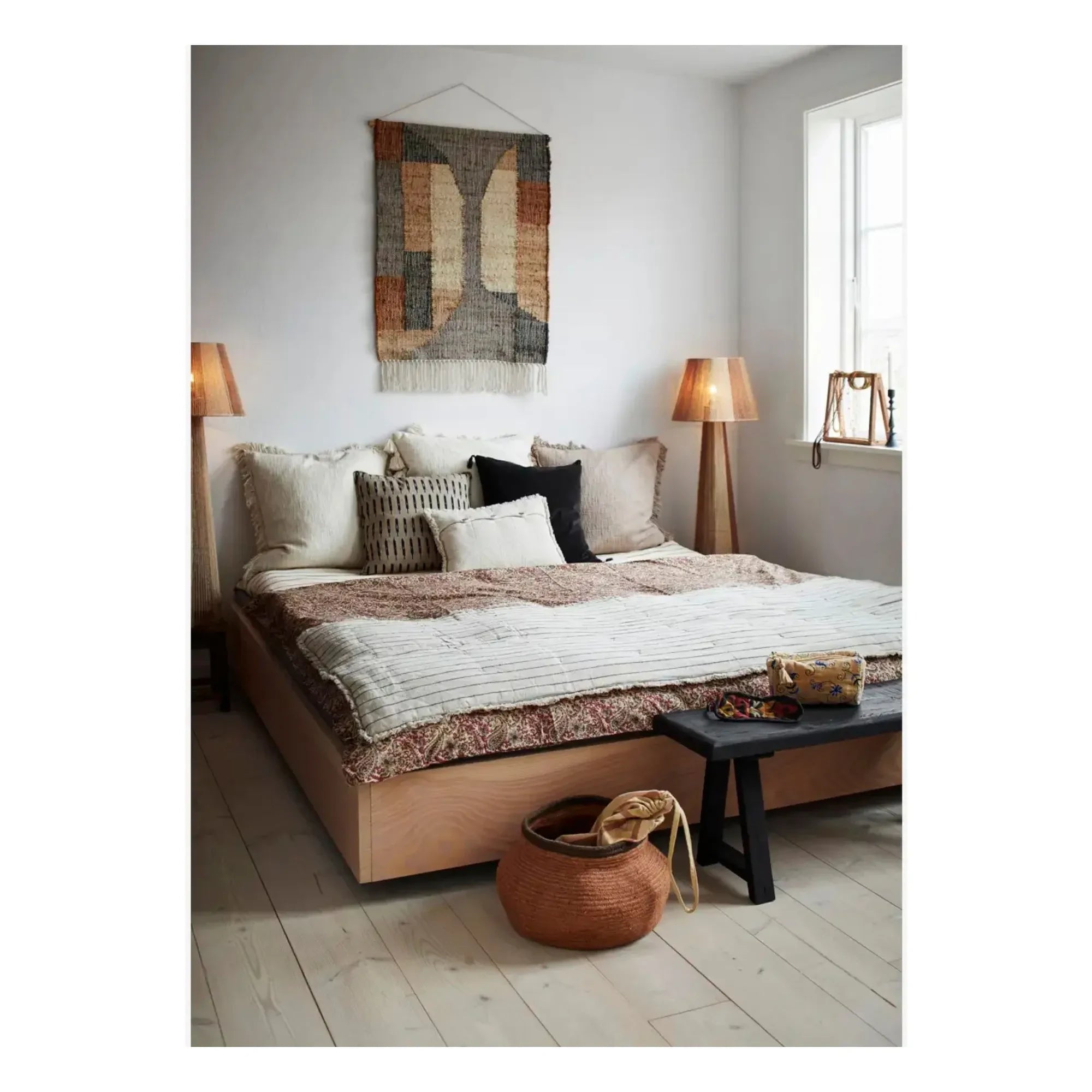Madam Stoltz - Funda de cojín de tejido Ikat | Beige