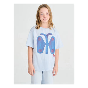 True Artist - Camiseta con mariposas de algodón orgánico | Azul claro
