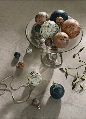 Ferm Living - Bola decorativa con efecto mármol - Set de 4