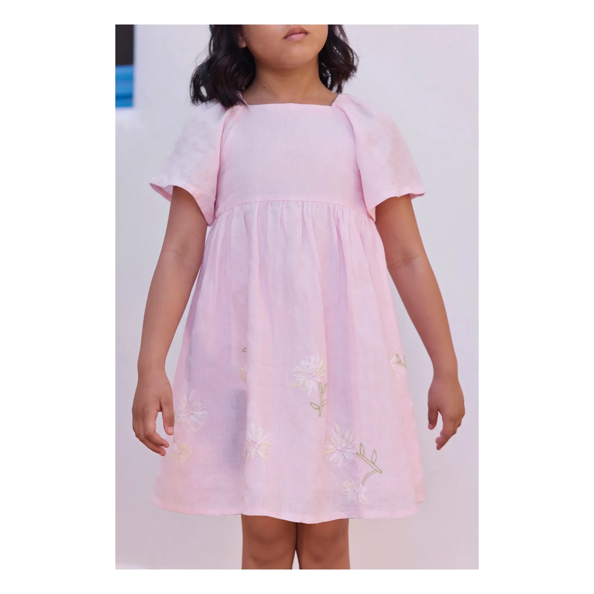 Tartine et Chocolat - Vestido rosa empolvado con estampado floral y mangas abullonadas