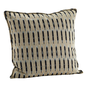 Madam Stoltz - Funda de cojín de tejido Ikat | Beige