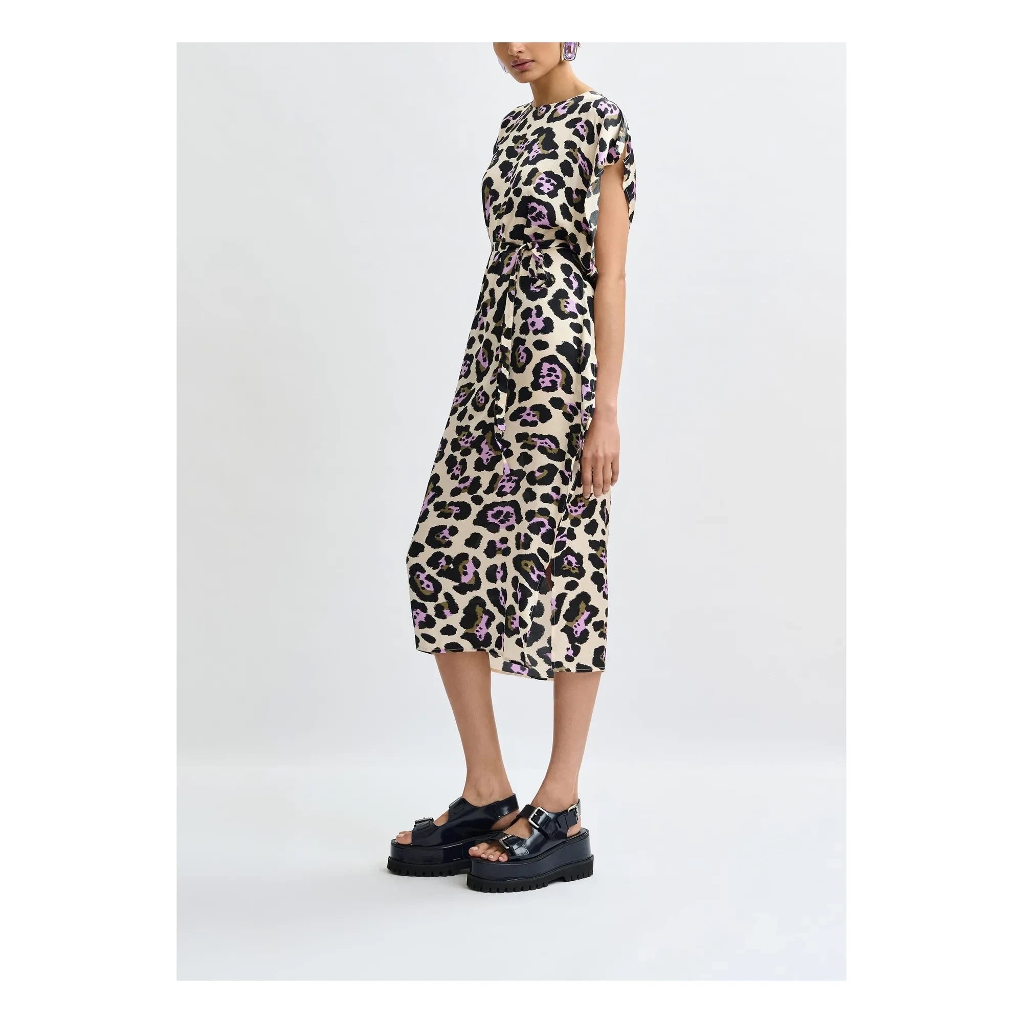 Essentiel Antwerp - Vestido asimétrico Jaliyah | Crema