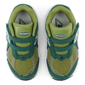 New Balance - Scratch Sneakers 2002 | Forest Green