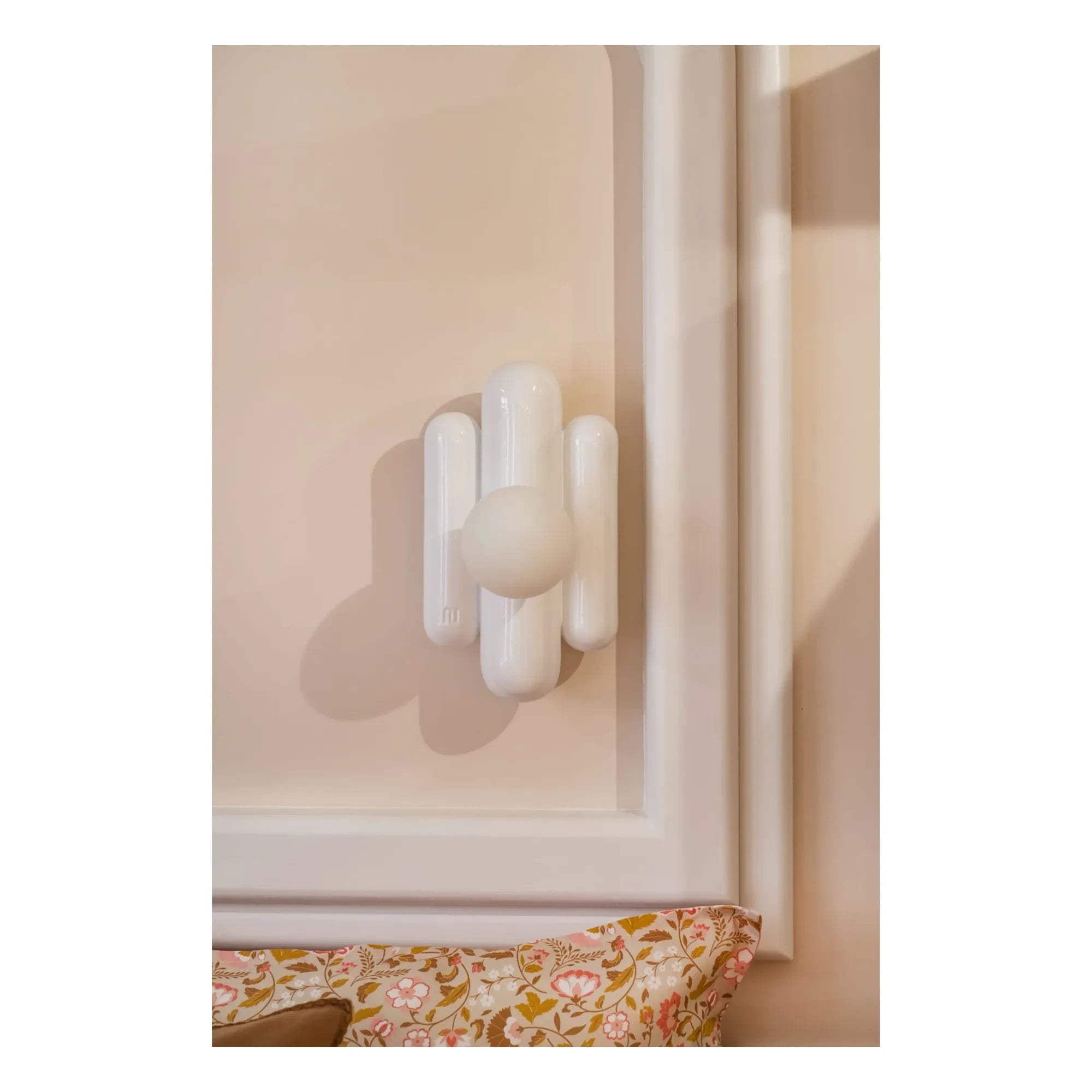 Cosin - Aplique de pared Madeleine | Crema