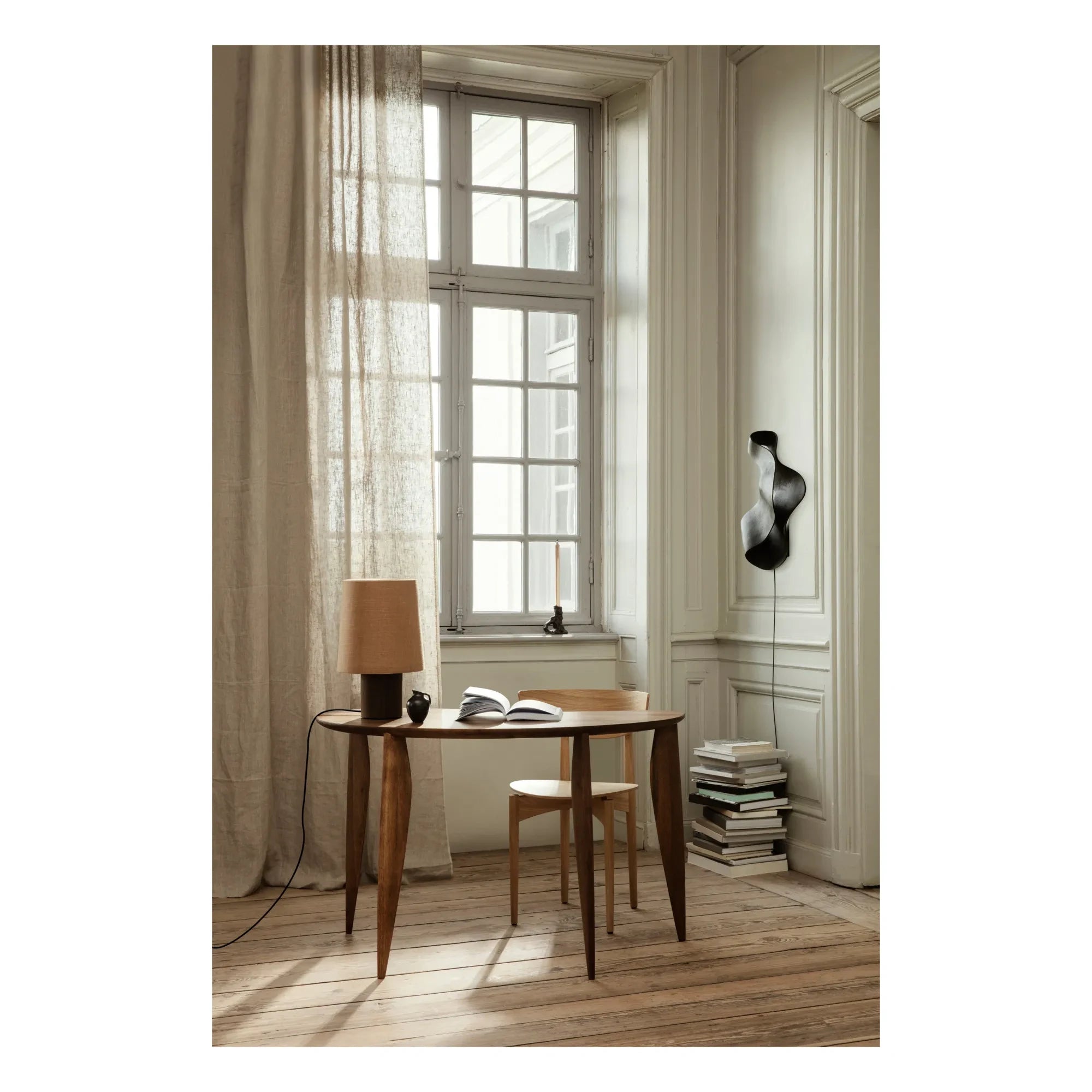 Ferm Living - Mesa Fève - Madera FSC | Nogal
