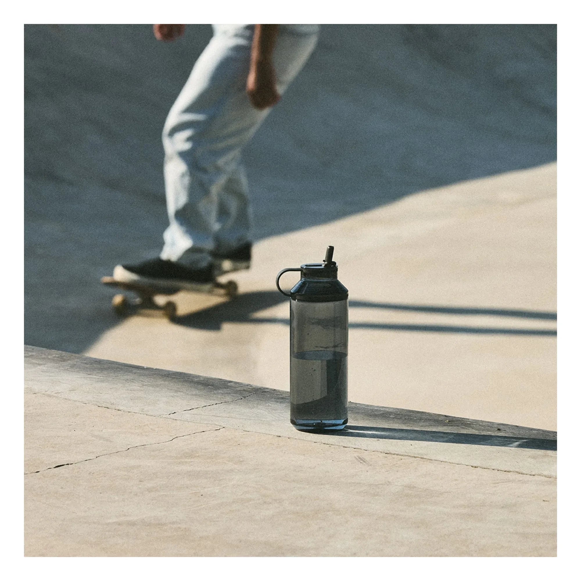 Kinto - Botella activa - 950 ml | Gris carbón