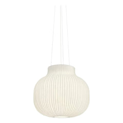 Muuto - Lámpara colgante Strand Closed, Benjamin Hubert | Blanca