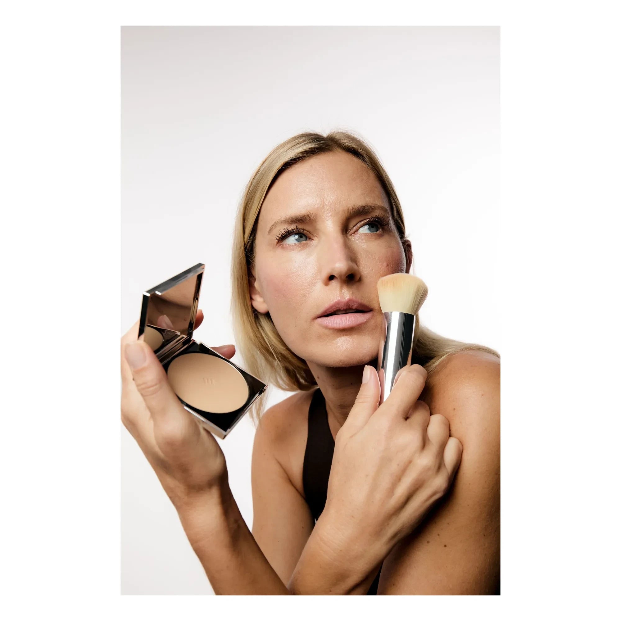 AIME - Base de maquillaje en polvo SPF+30 - 7g | Honey