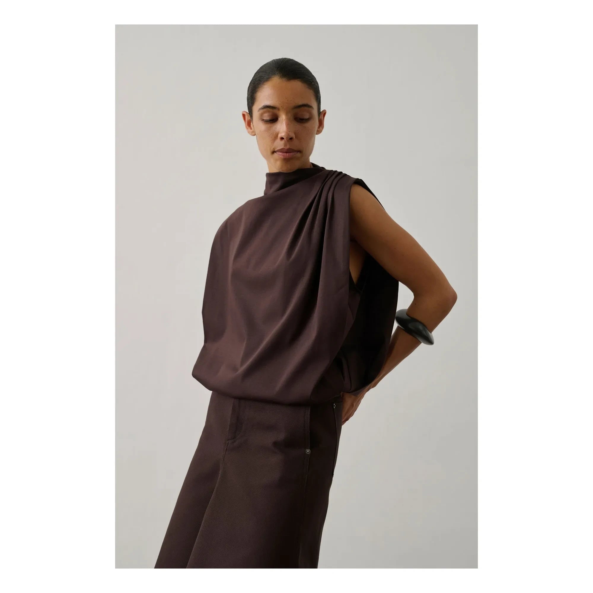 Soeur - Camiseta Idris Pamuk | Marrón Oscuro