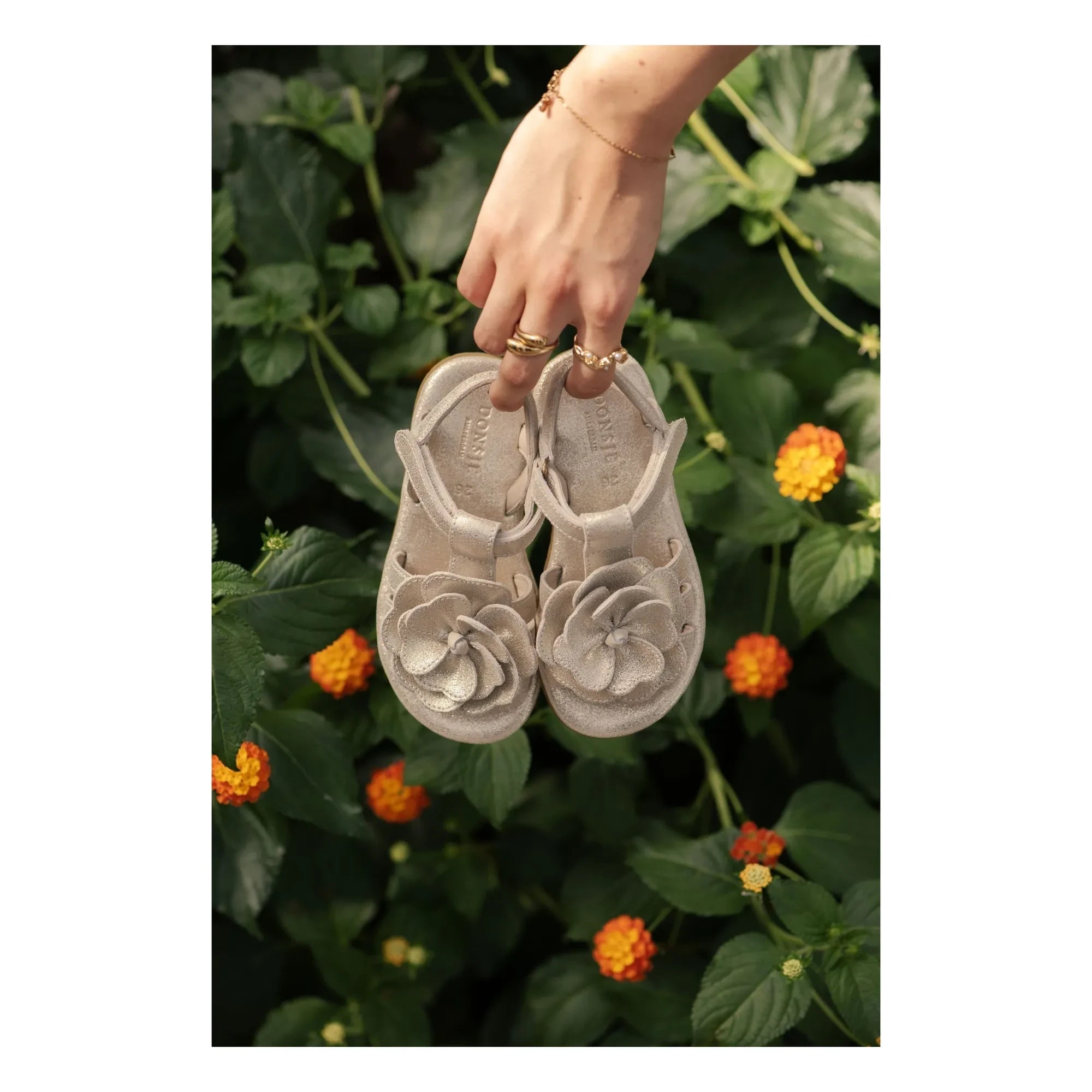 Donsje - Sandalias de flores Iles Fields | Plata