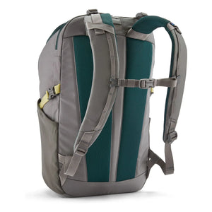 Patagonia - Refugio Mochila Diaria 30L con Fibra Reciclada | Gris