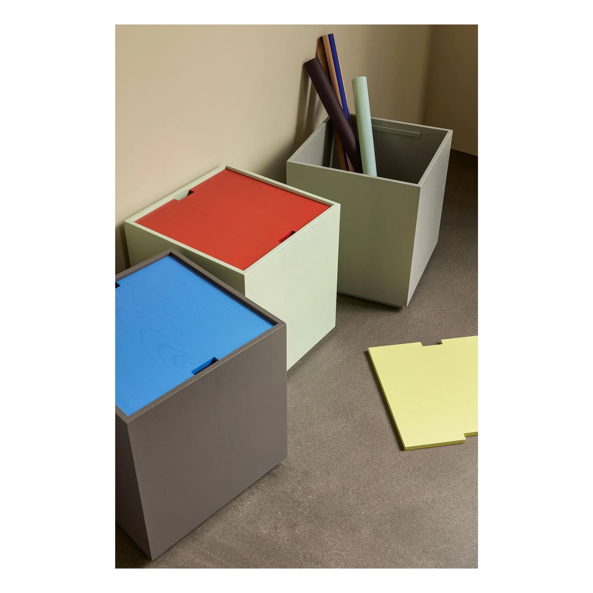 Hübsch - Mesa Auxiliar Vault | Amarillo