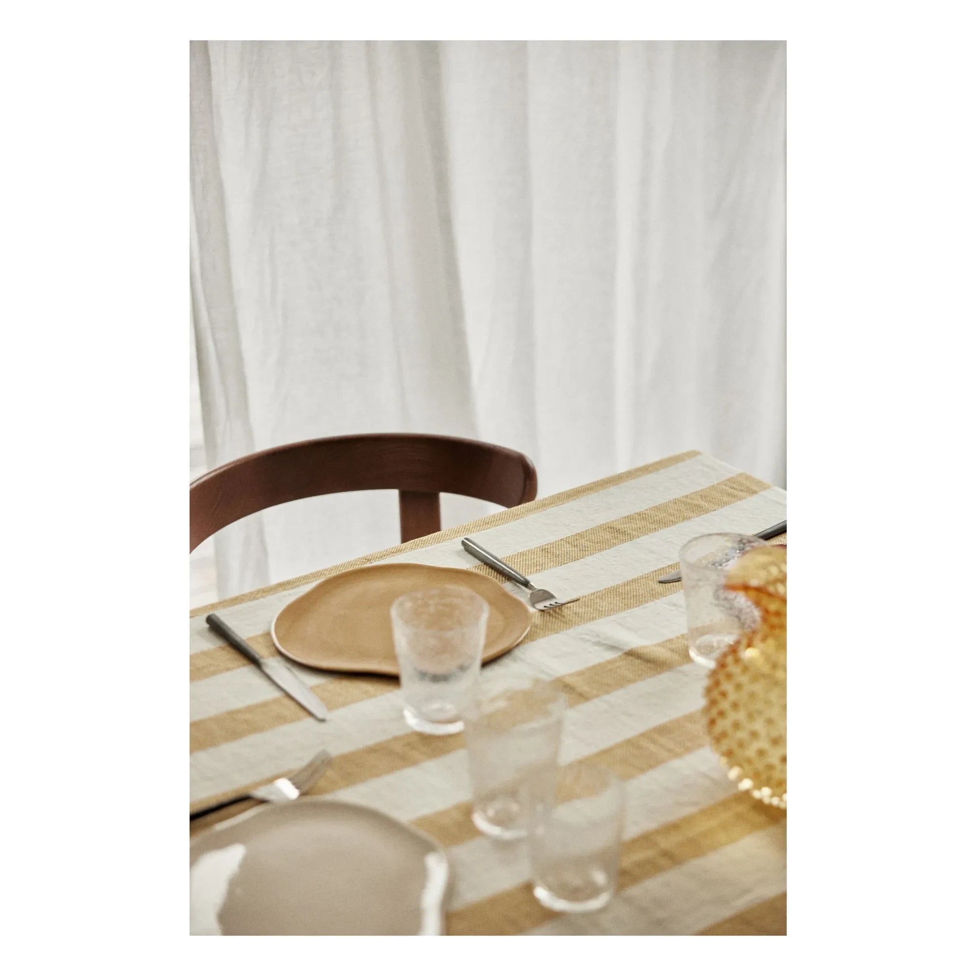 Gabrielle Paris - Mantel de lino Bastide | Color amarillo curry