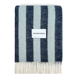 Maison Deux - Manta de lana Candy Wrap | Azul marino