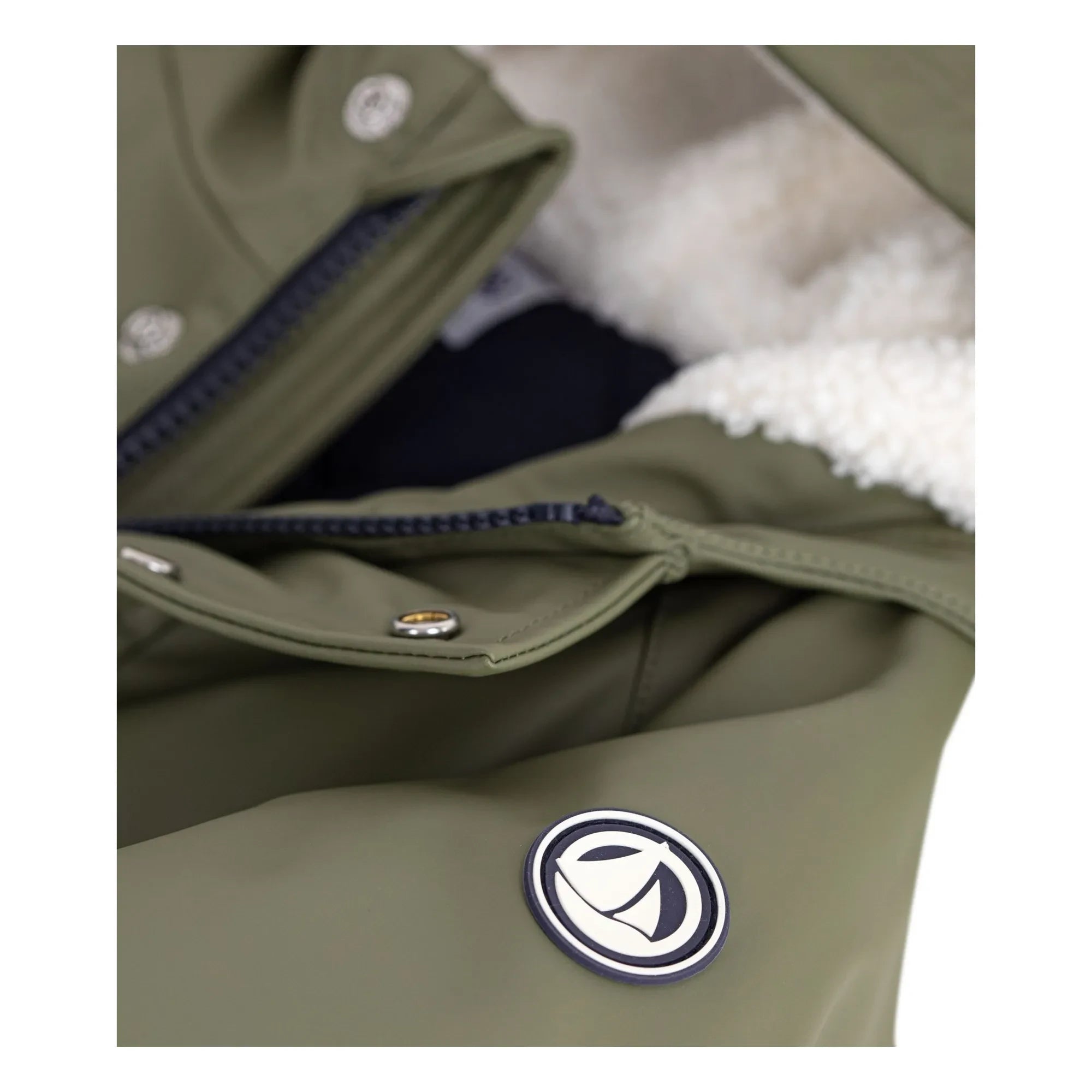 Petit Bateau - Sherpa forrada y encerada | Oliva