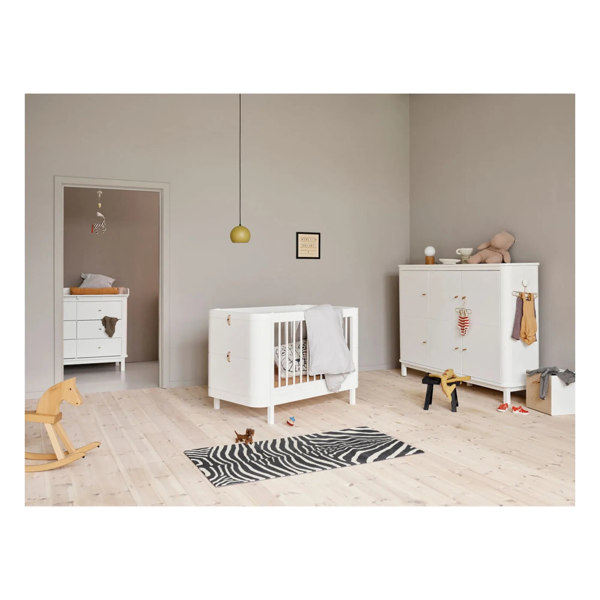 Oliver Furniture - Mini+ cuna convertible, con kit junior incluido | Blanco