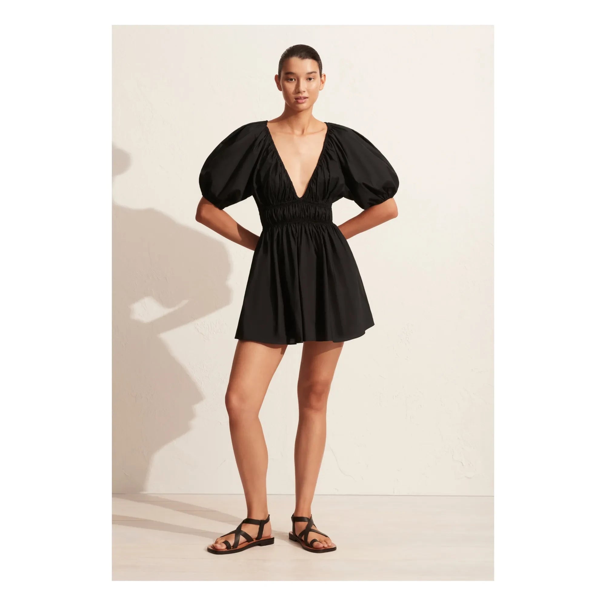 Matteau - Minivestido fruncido Shired | Negro