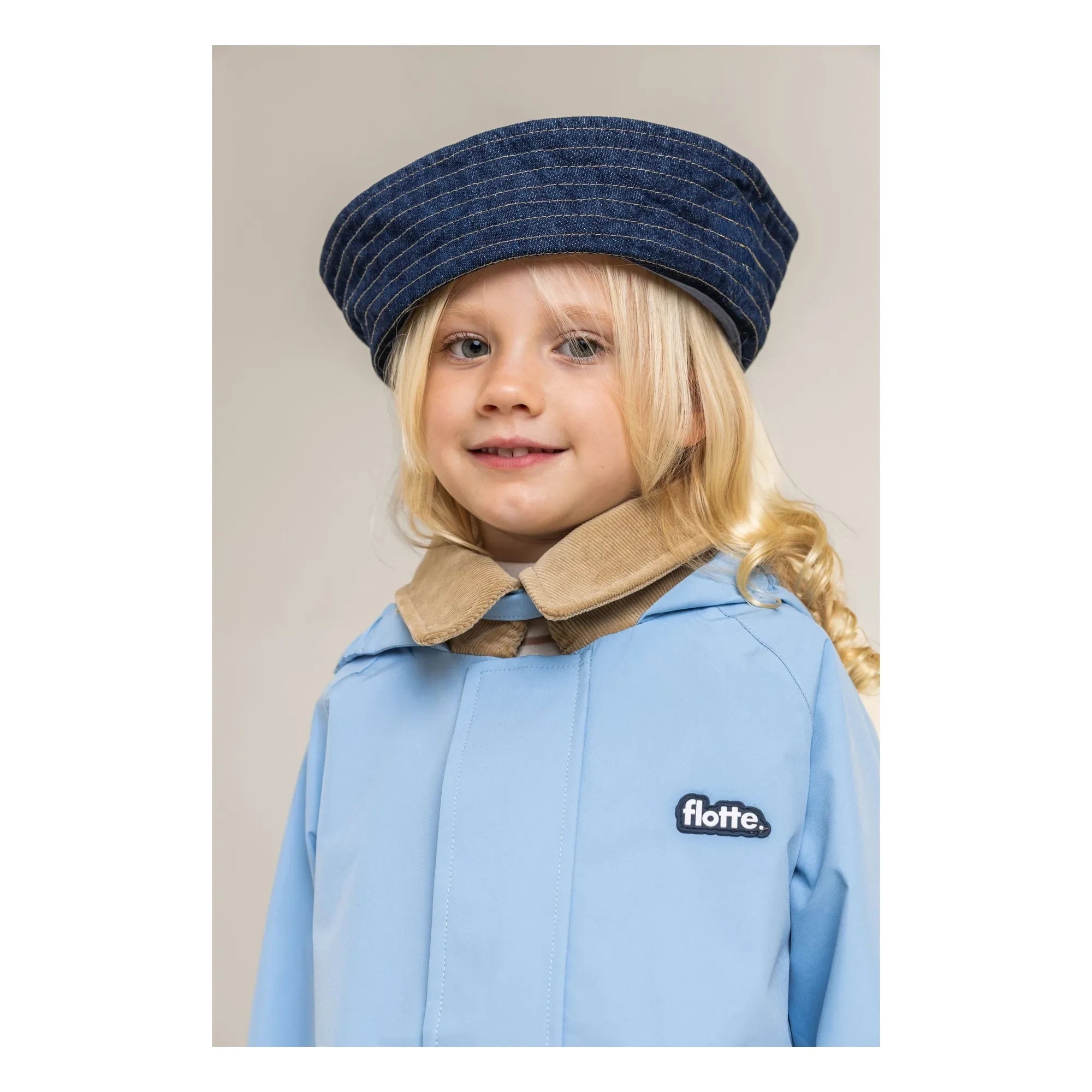 Flotte - Chaqueta impermeable de fibra reciclada Archivito | Azul claro