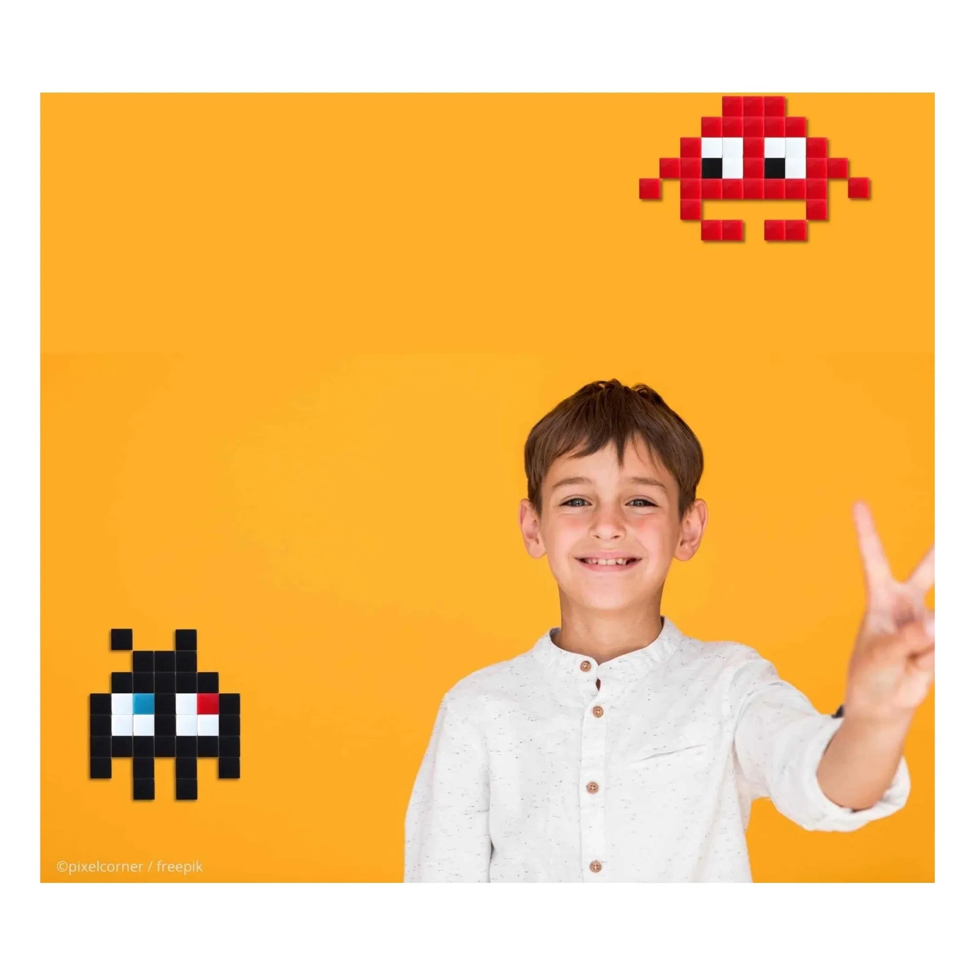 Pixel Corner - Pixel Art Kiti - Küçük Uzaylı | Kırmızı