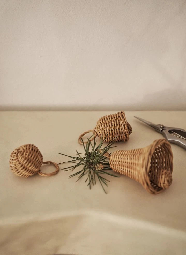 Ferm Living - Adornos navideños de ratán trenzado - Set de 3