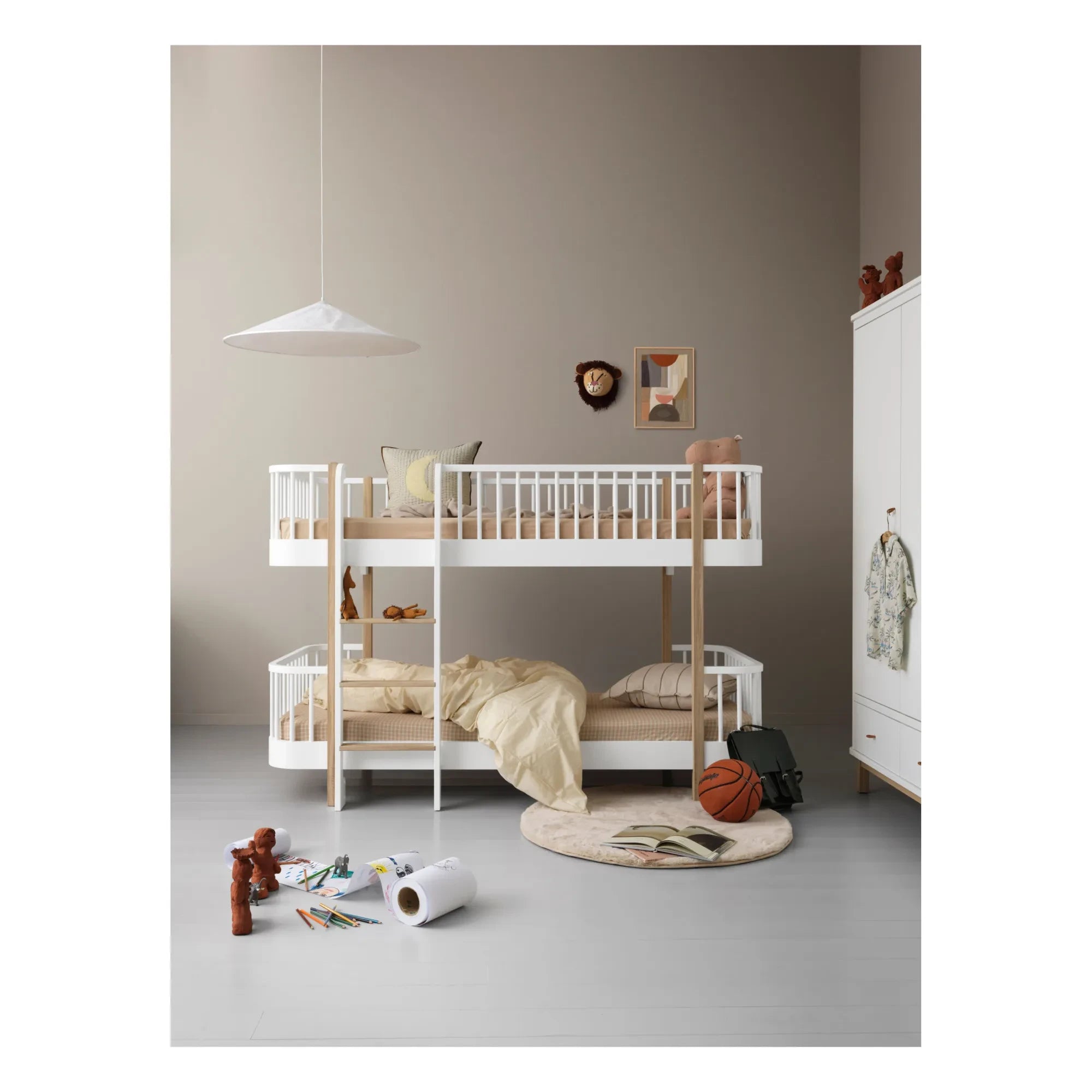 Oliver Furniture - Litera de madera de altura media | Roble