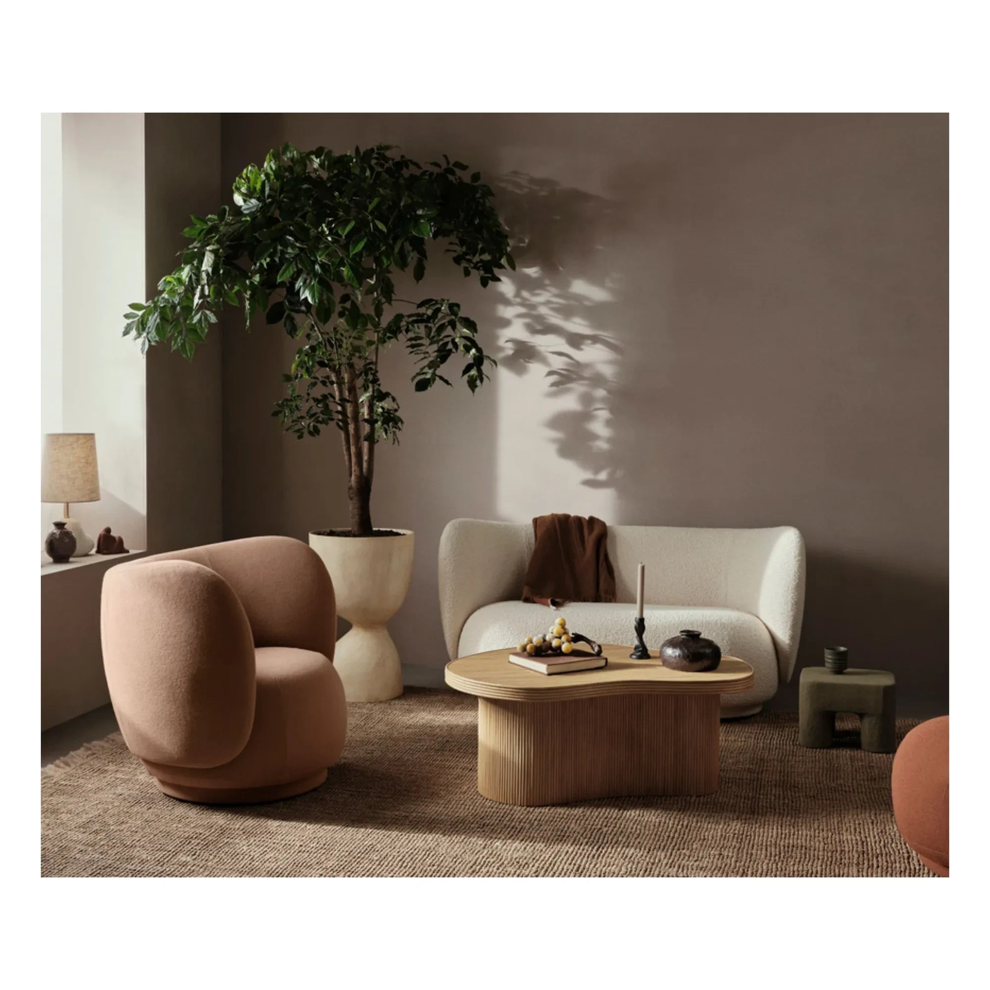 Ferm Living - Mesa auxiliar de ratán Isola
