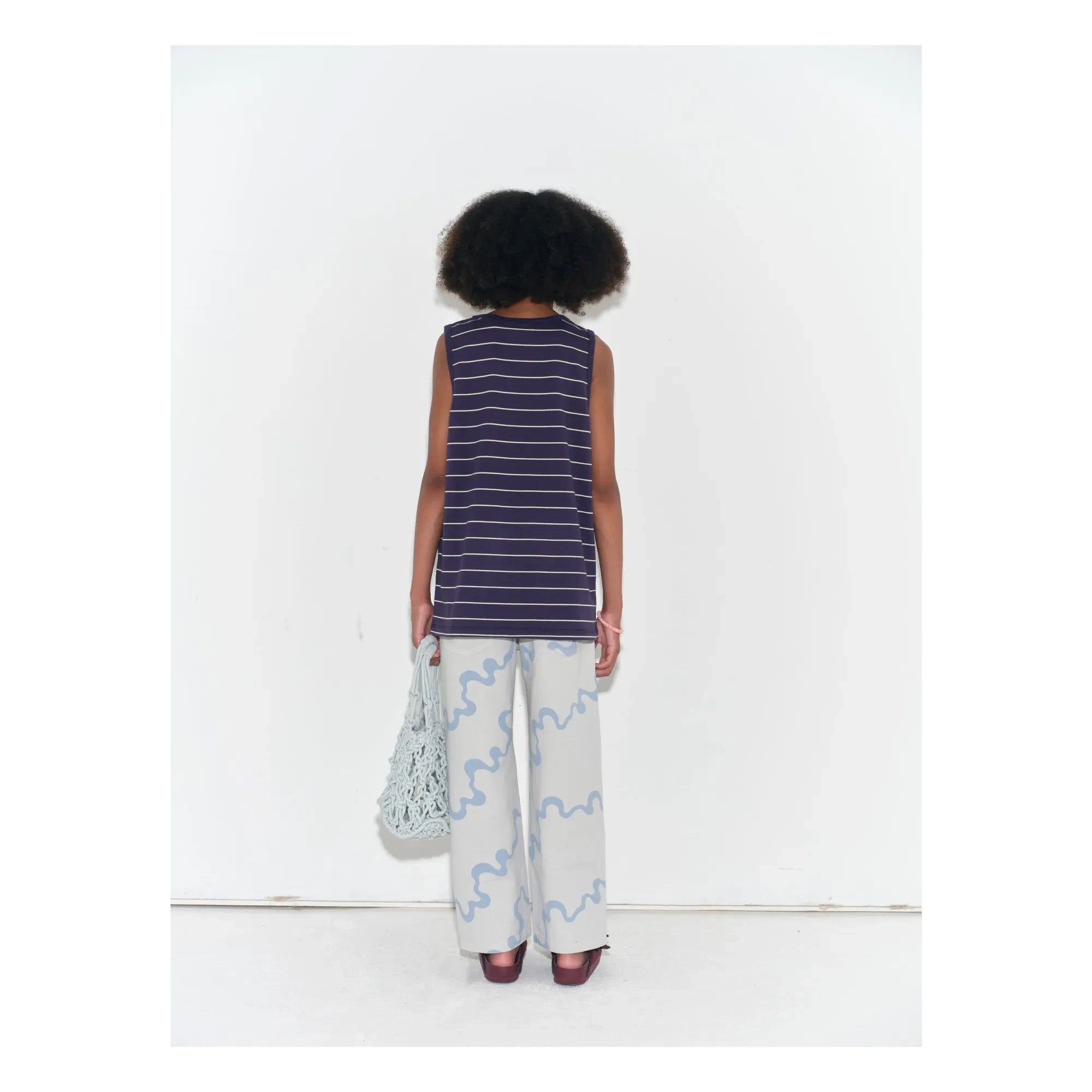 Main Story - Jeans de algodón orgánico con diseño abstracto | Azul claro