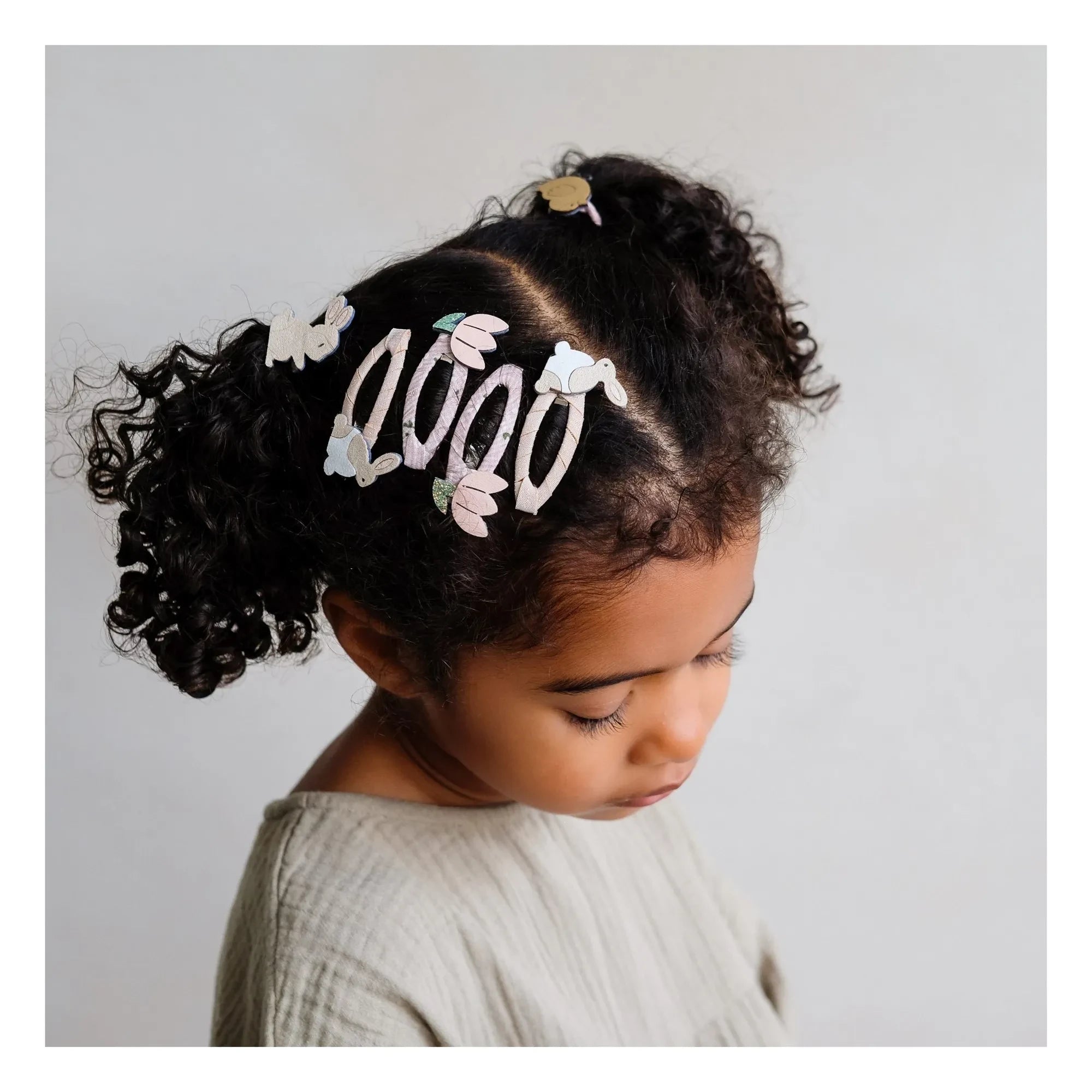 Mimi & Lula - Set de 4 pinzas para el pelo de conejos y flores | Rosa