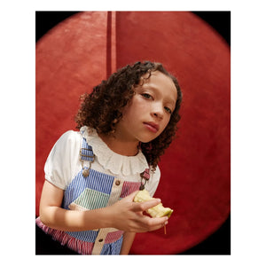 Goldie + Ace - Camiseta con cuello con volantes | Blanco
