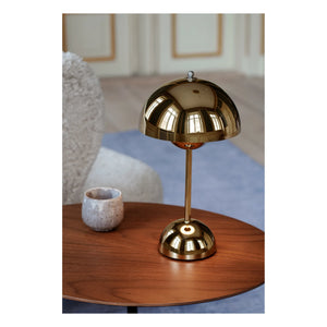 & Tradición - Lámpara de mesa portátil VP9 Flowerpot, Vernon Panton | Latón