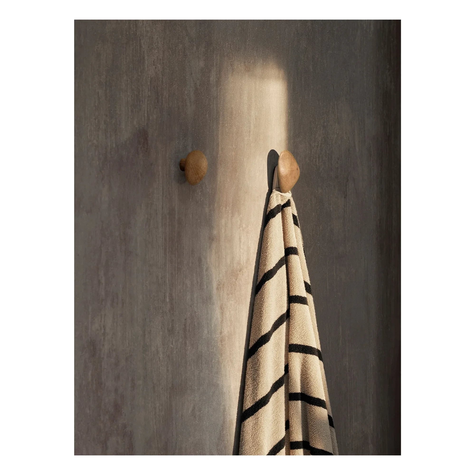 Ferm Living - Cairn - Perchero de pared de madera - Juego de 2 | Roble claro