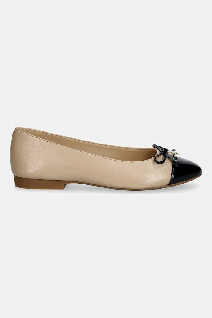 Bailarina de piel Piper Flex de MICHAEL Michael Kors