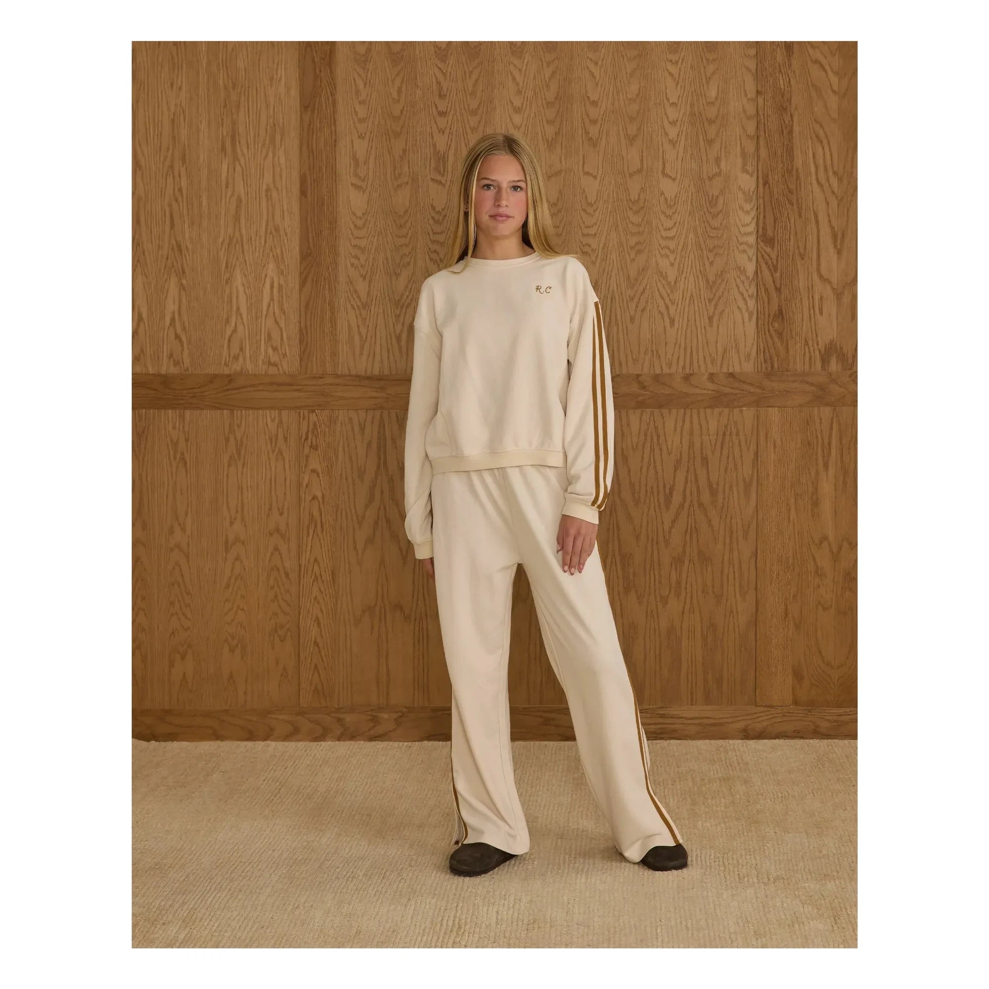 Rylee + Cru - Jogger con detalles de rayas | Crudo