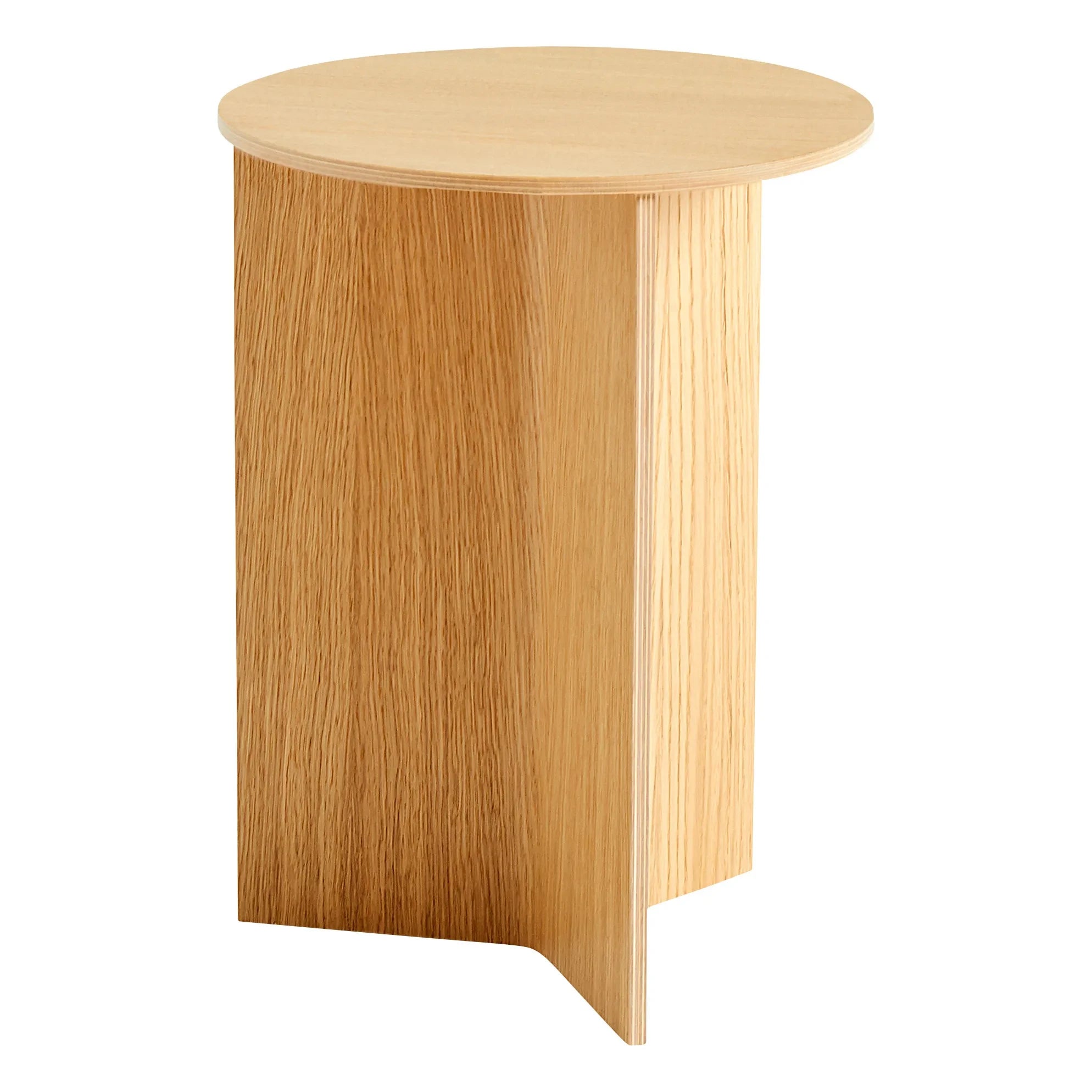 Hay - Mesa auxiliar de madera redonda con borde cortado | Roble