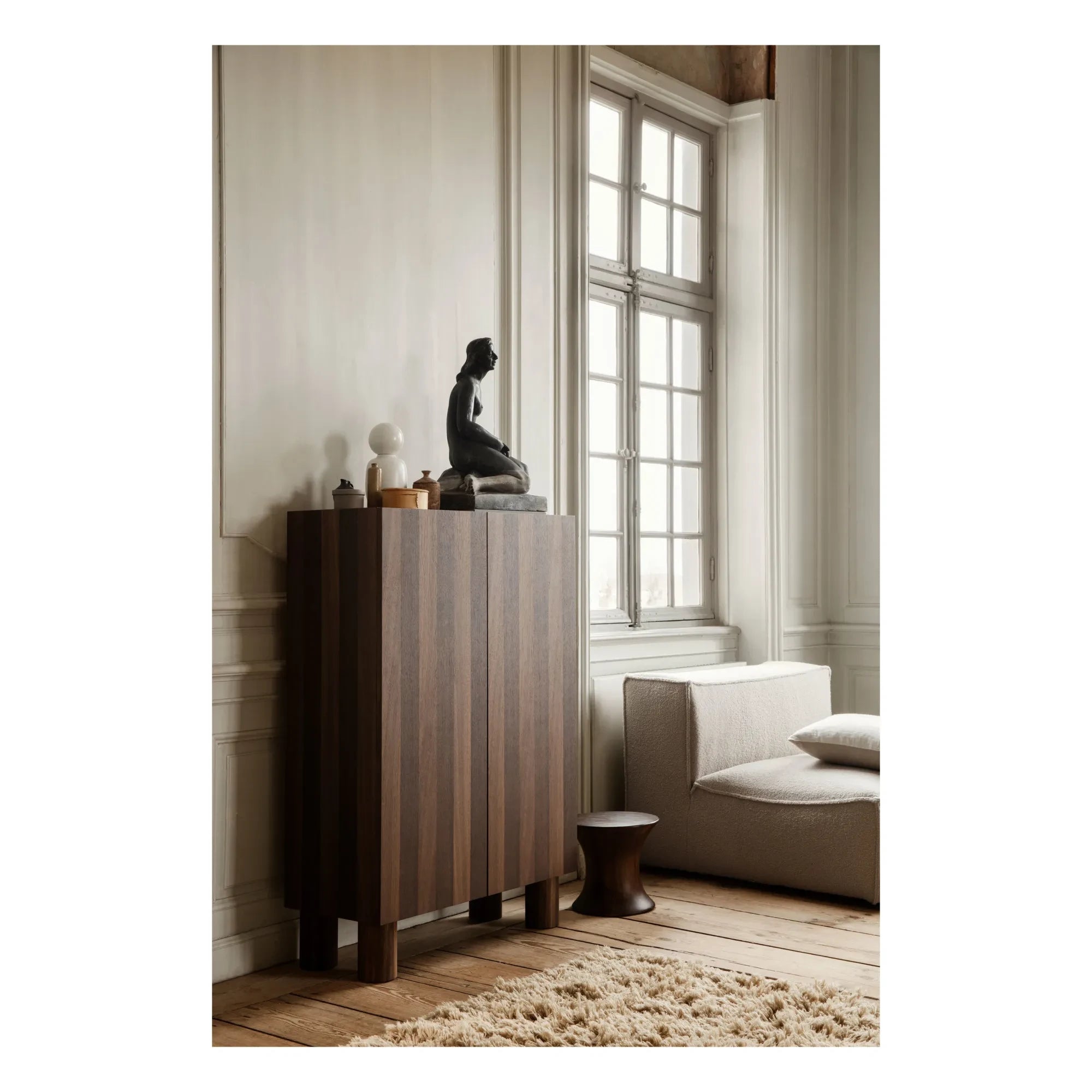 Ferm Living - Consola de madera Post - FSC | Roble ahumado
