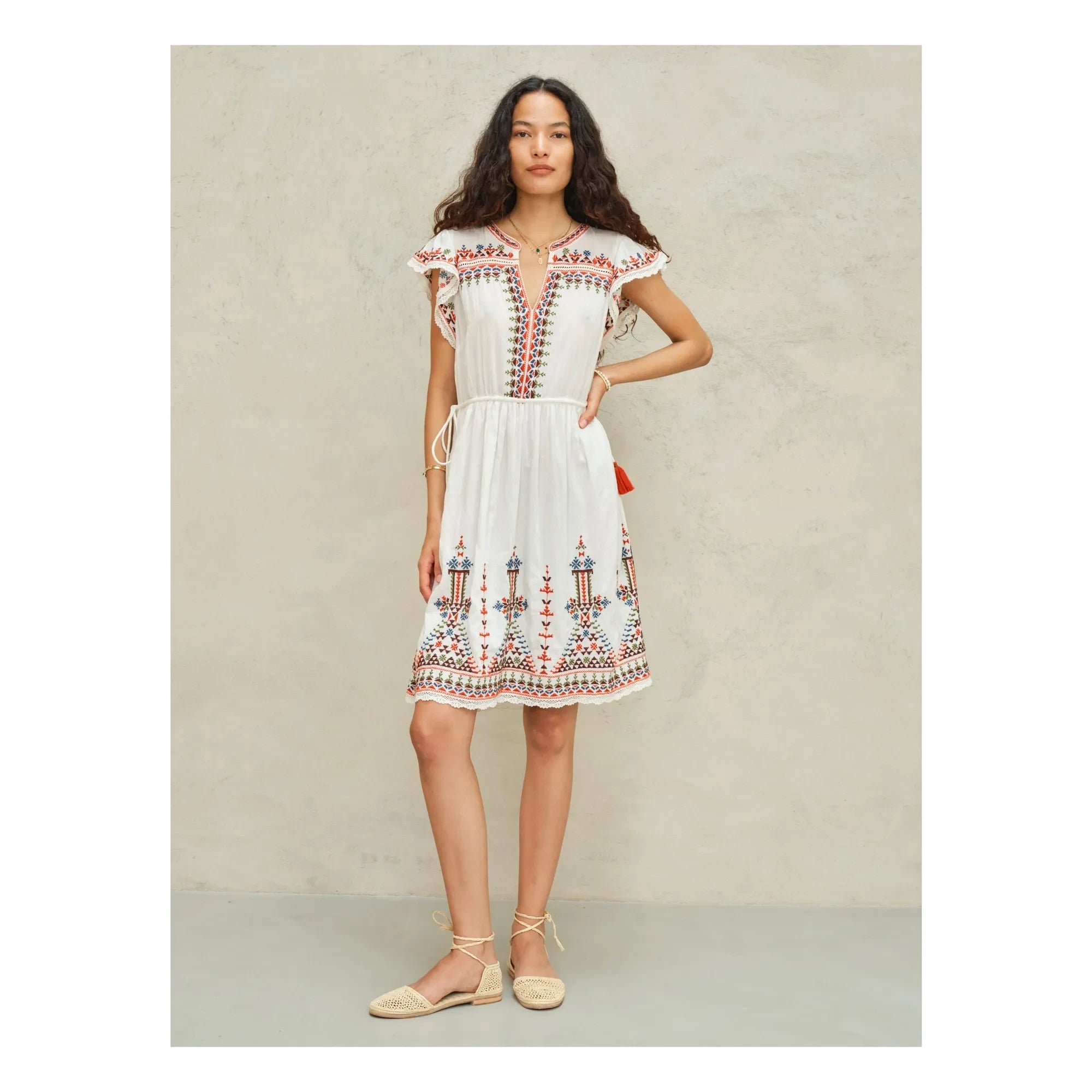 M.A.B.E. - Vestido bordado Rani Pamuk | Crudo