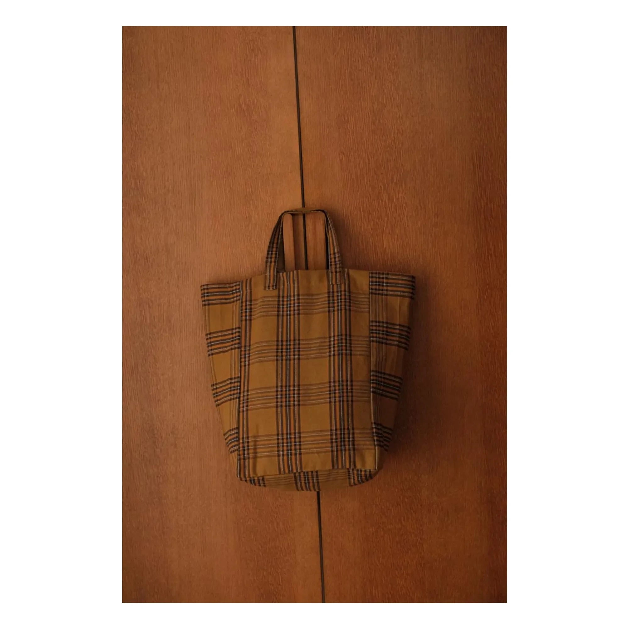 Rose in April - Elisabeth Ekose tote bag | Marrón