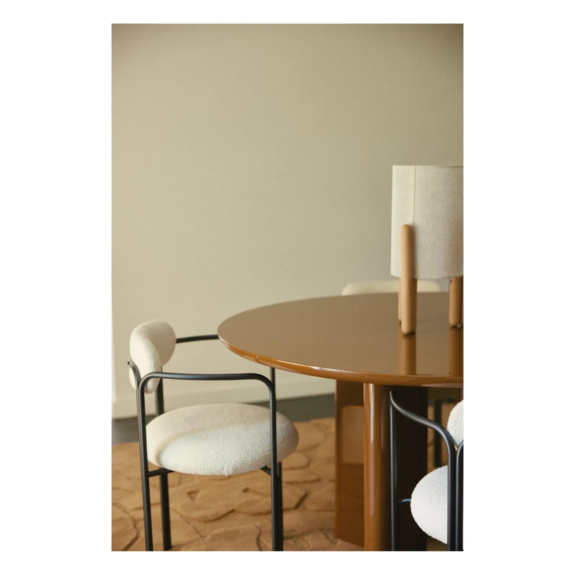 Gabrielle Paris - Mesa de comedor redonda Joe | Caramelo