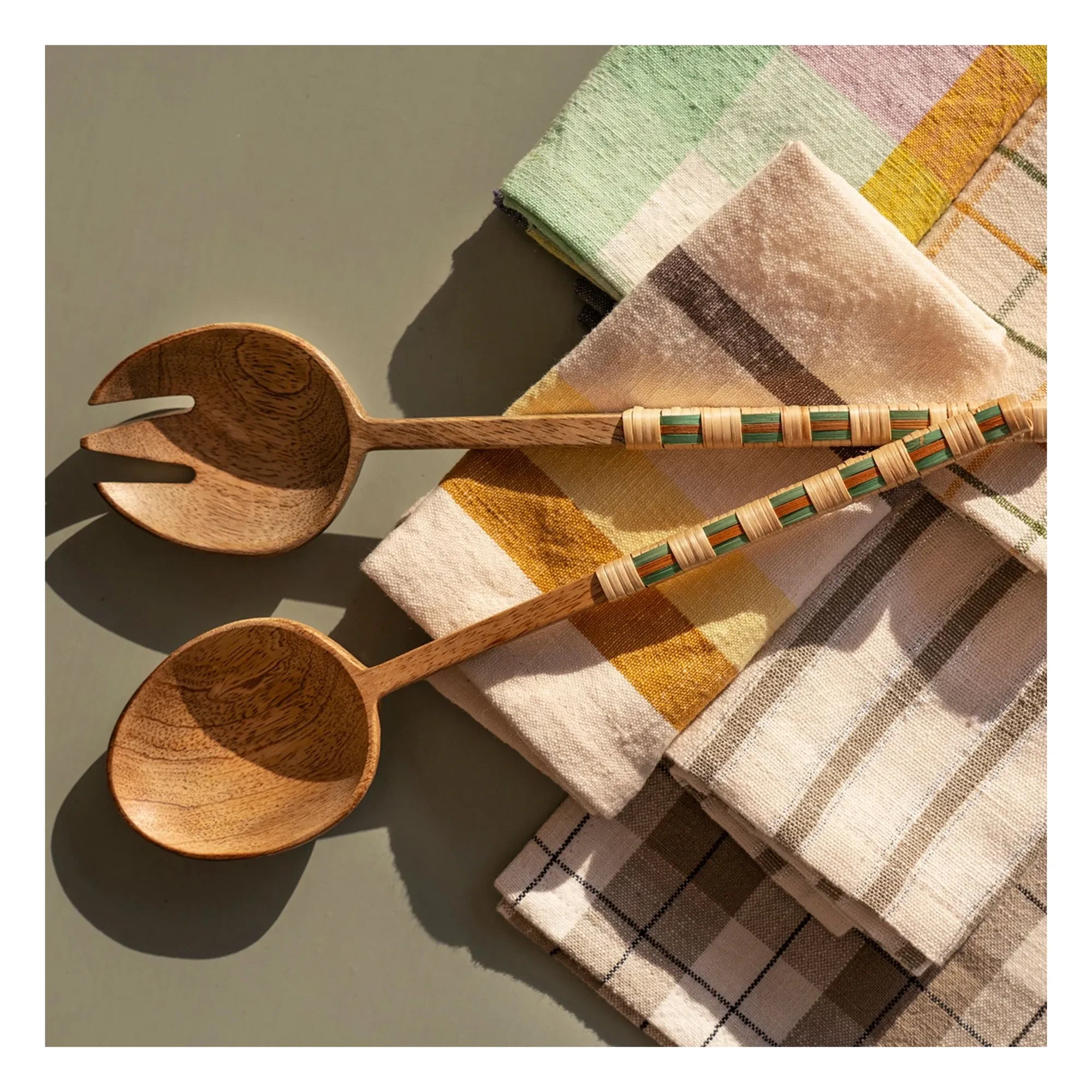 Madam Stoltz - Cubertería de madera para ensalada | Madera clara