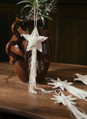 Ferm Living - Adornos de árbol de algodón Vela Star - Set de 4 | Blanco