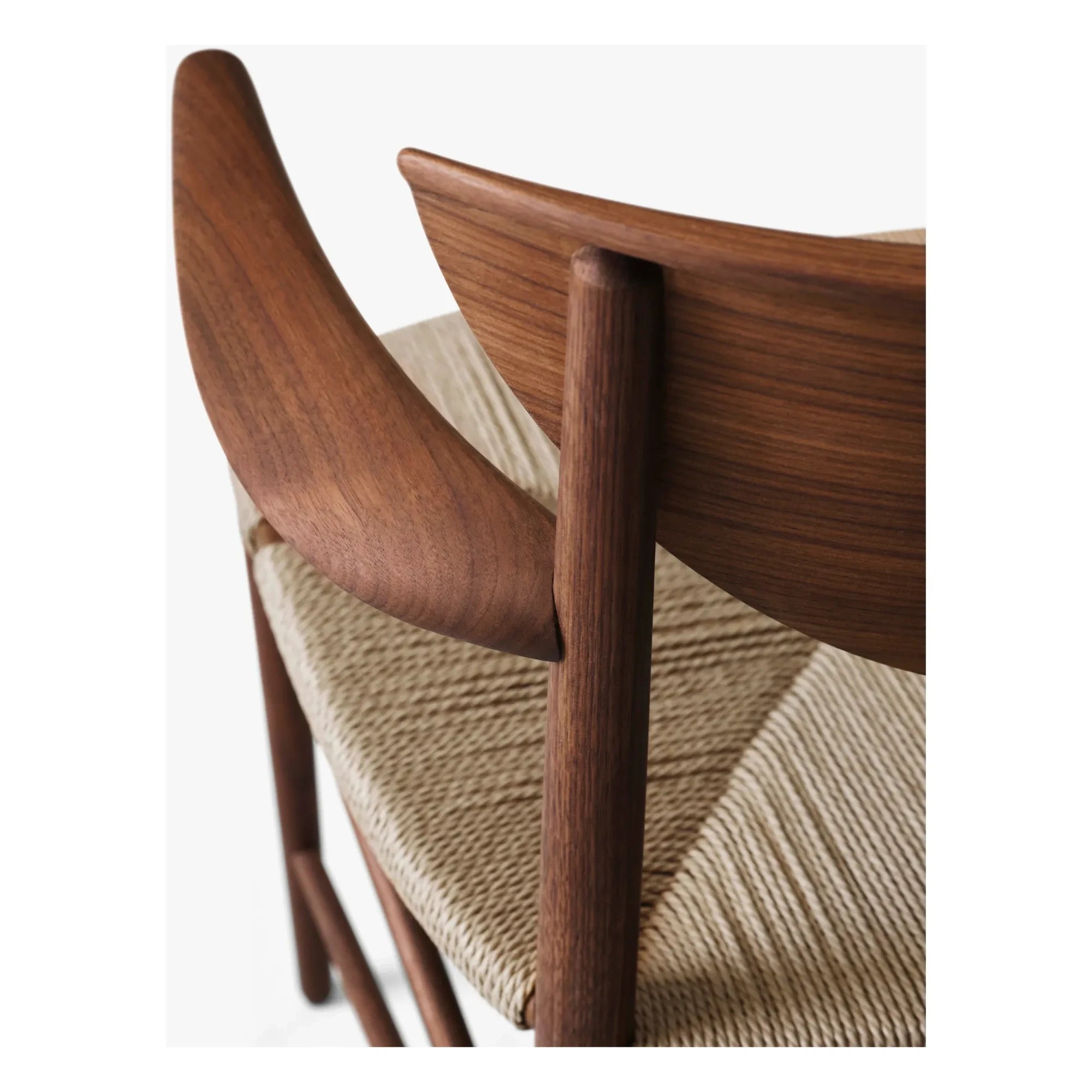 & Tradición - Silla de madera Kollu HM4 | Nogal