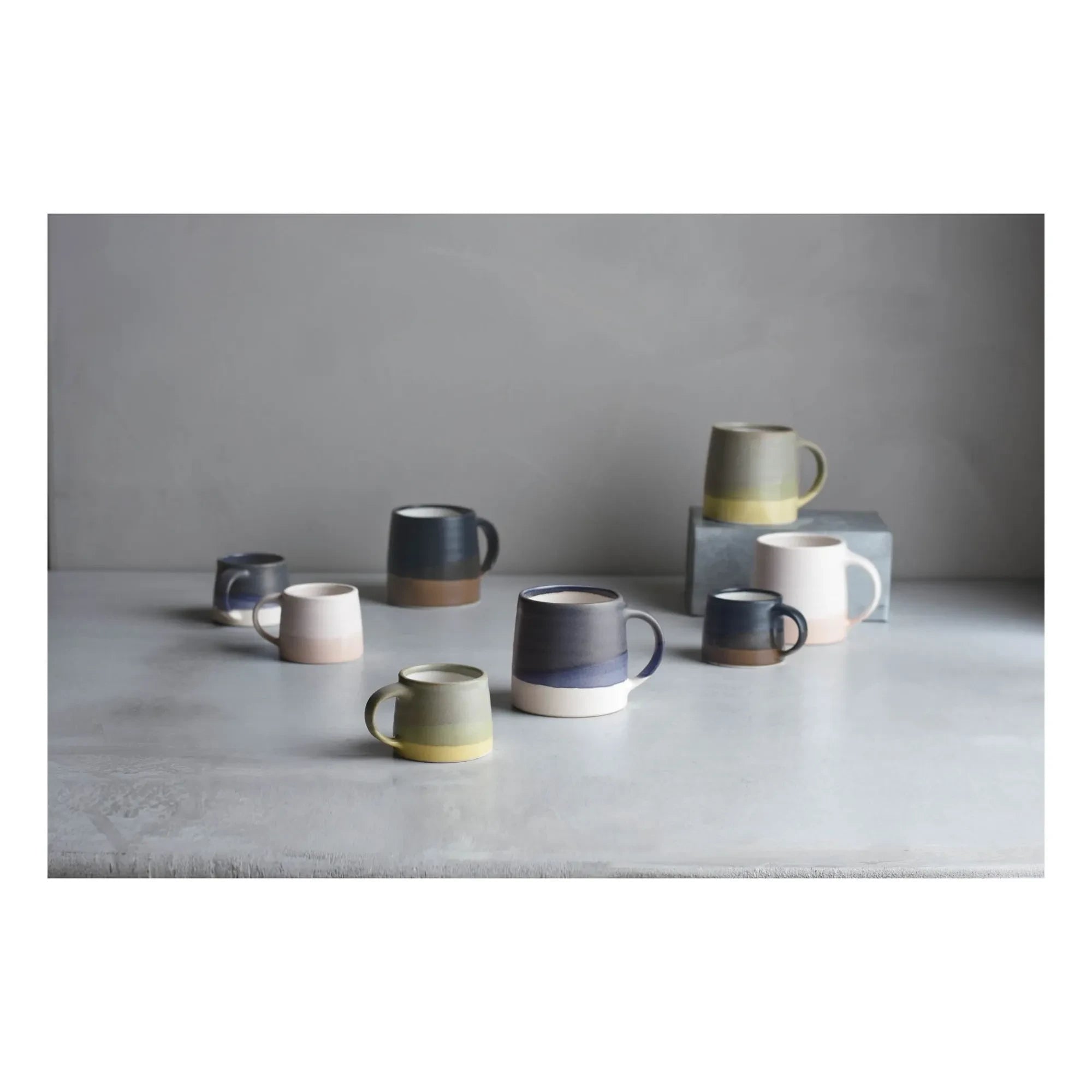 Kinto - Taza de Porcelana | Negro